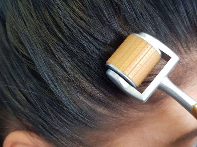 فوائد الديرما رولر للشعر