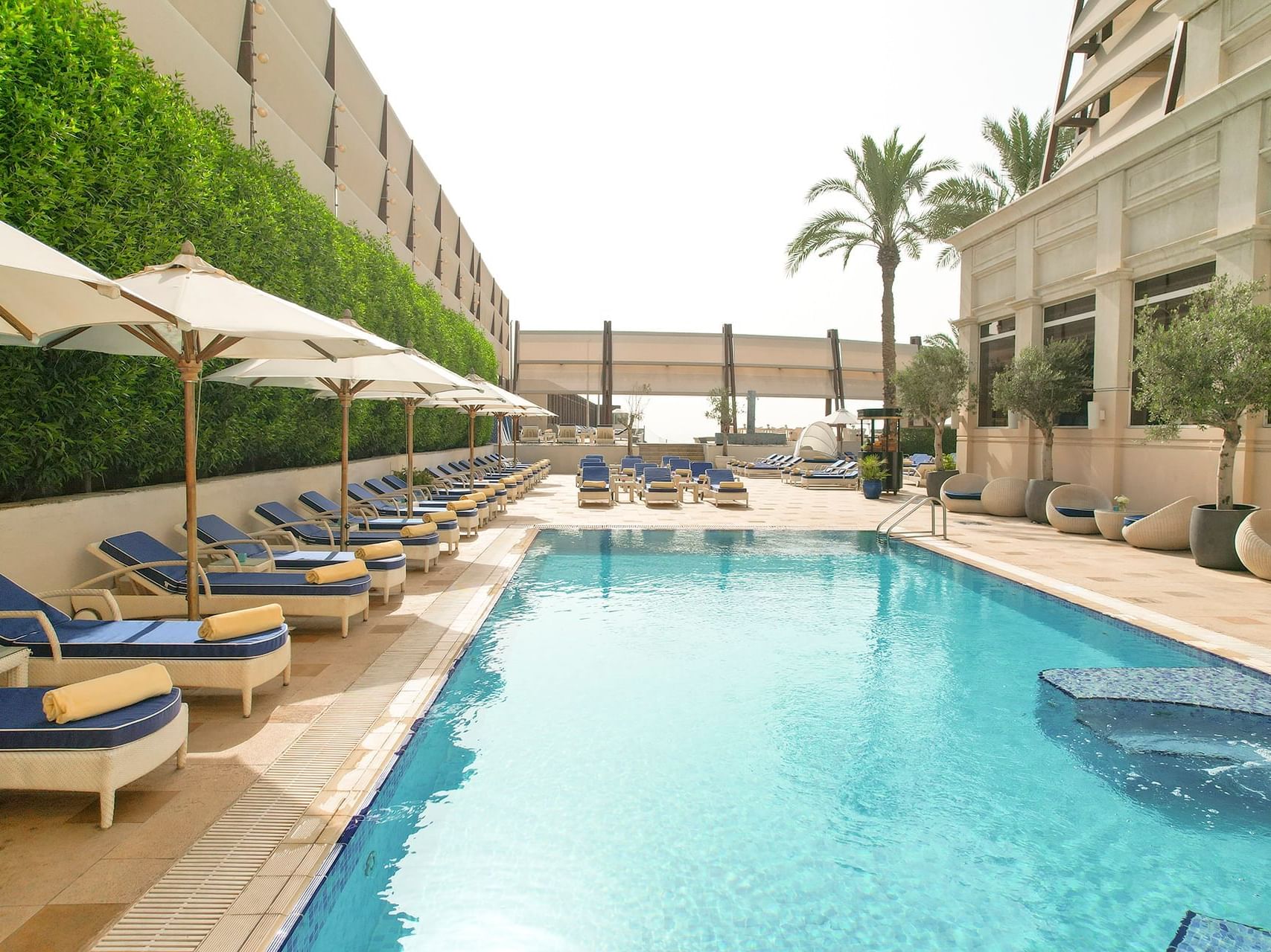 أفضل نادي سباحة نسائي بالكويت