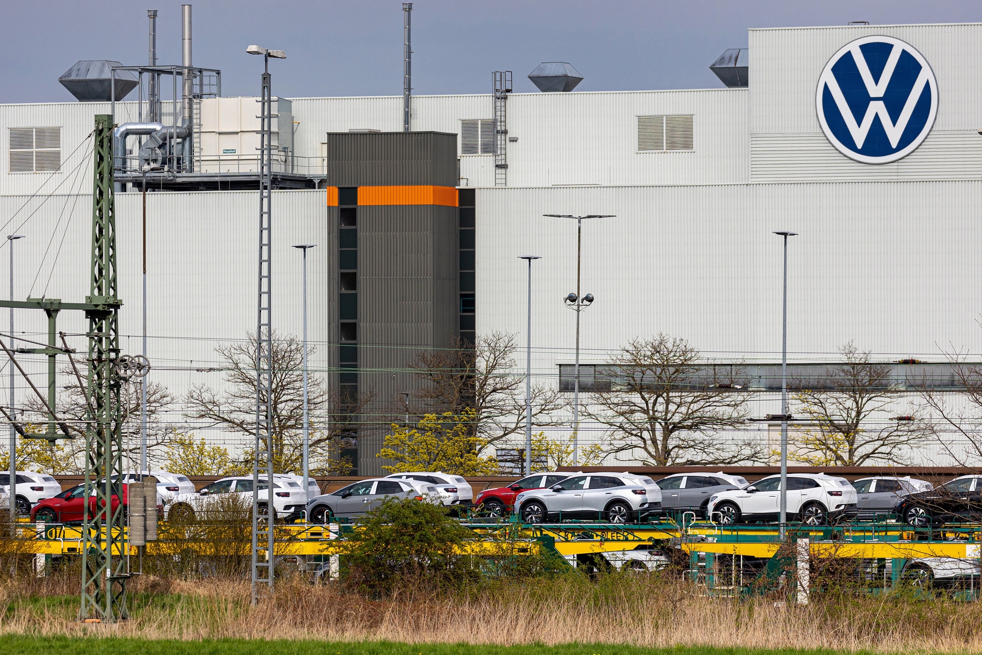  تسريب بيانات شركة تابعة لفولكسفاجن