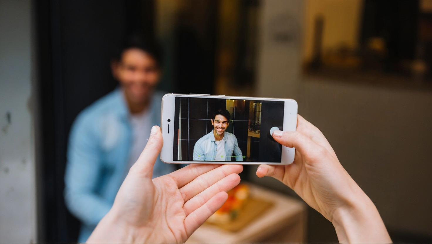 تطبيق صور للأندرويد والآيفون