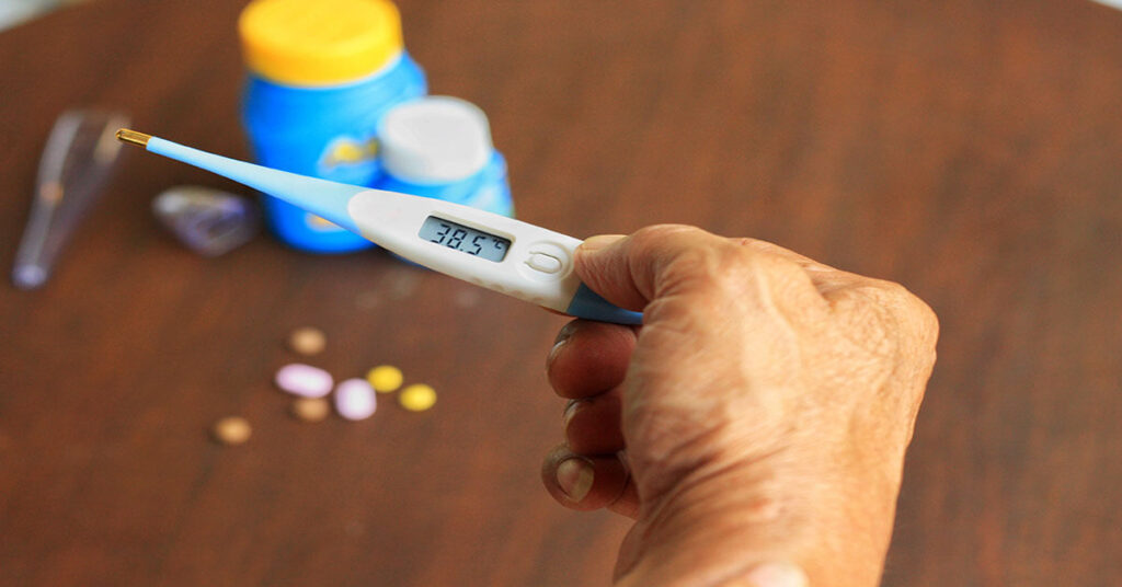 كيف اخفض حرارة الرضيع