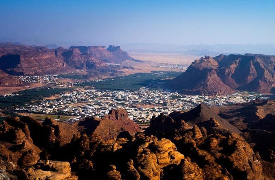 رحلة نهاية الأسبوع إلى منطقة العُلا