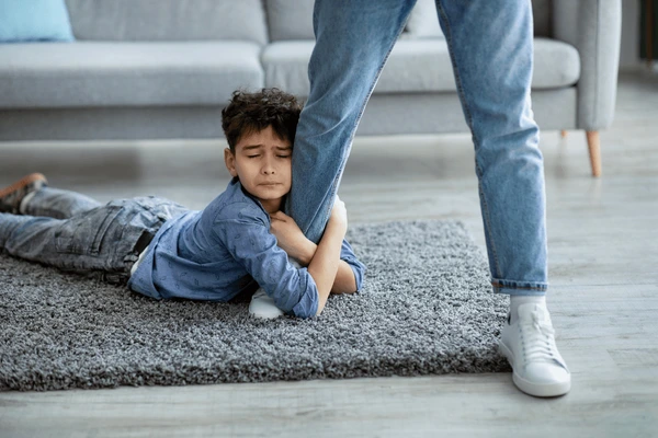 تأثير التعلق العاطفي على الطفل