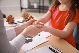 النمو العاطفي الإجتماعي