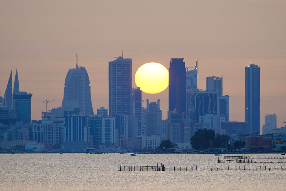الاستمتاع بغروب الشمس في البحرين