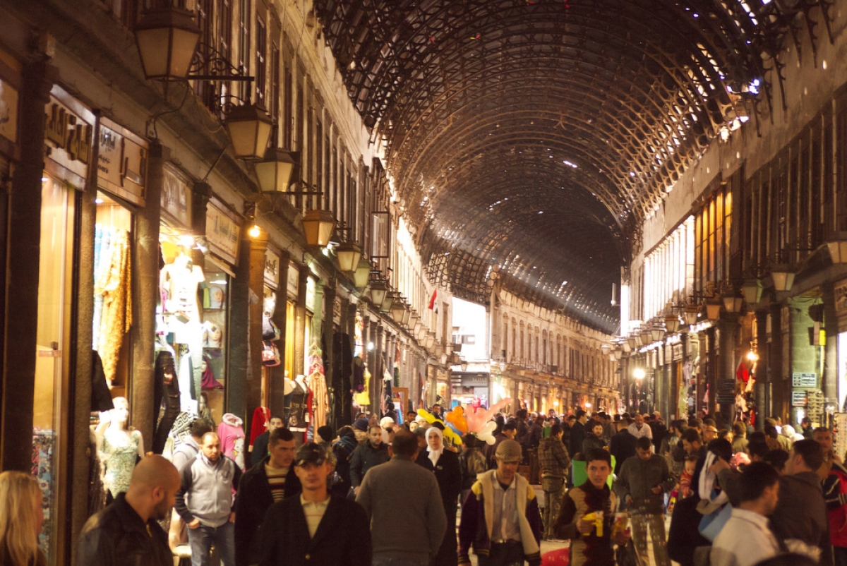 استكشاف سوق الحميدية في دمشق: مزيج من التاريخ والتسوق