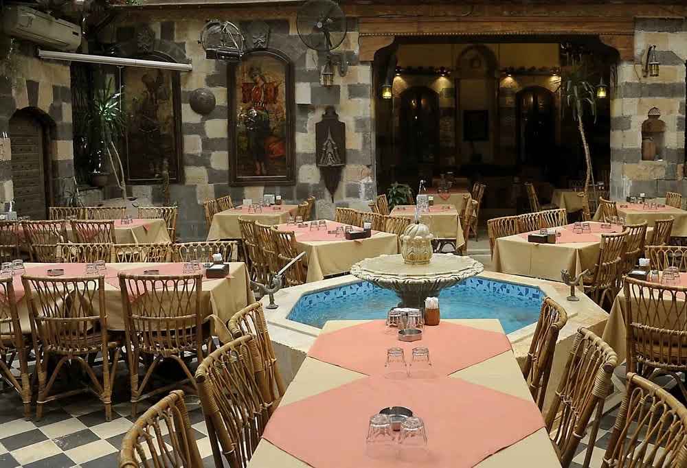 تجربة طعام سياحية في سوريا: أين تأكل وأنت تستمتع بالتاريخ