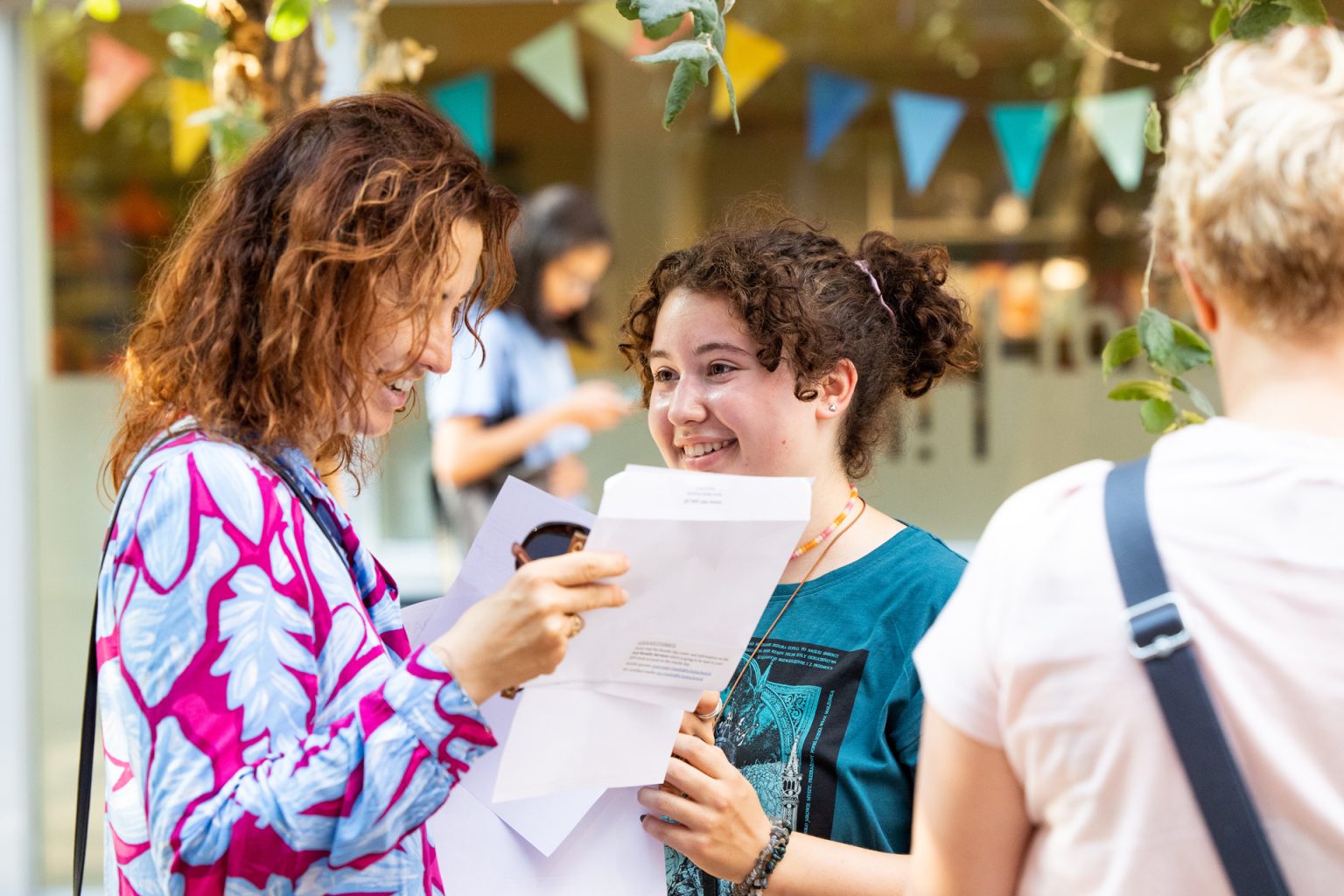 دور الأسرة في بناء عادة المذاكرة الفعالة