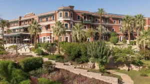 الفخامة في الجنوب: أفضل منتجعات أسوان وأسعارها