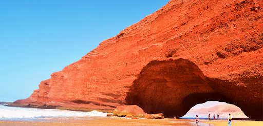 دليل الشواطئ الخفية في أكادير لمحبي الهدوء والاسترخاء