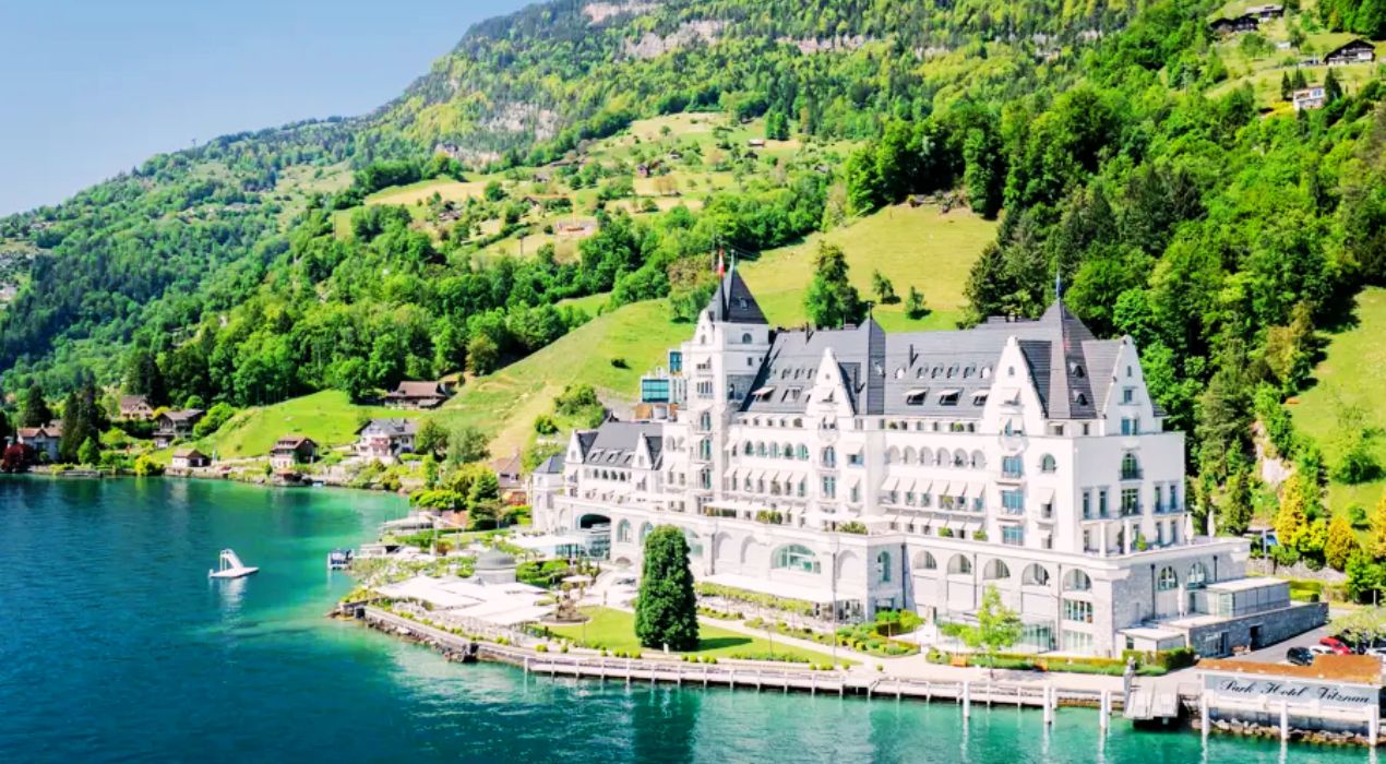 أرقى تجارب الإقامة: أفخم فنادق سويسرا ذات الخمس نجوم
