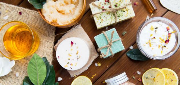 ماسكات طبيعية للبشرة الدهنية: وصفات سهلة وسريعة