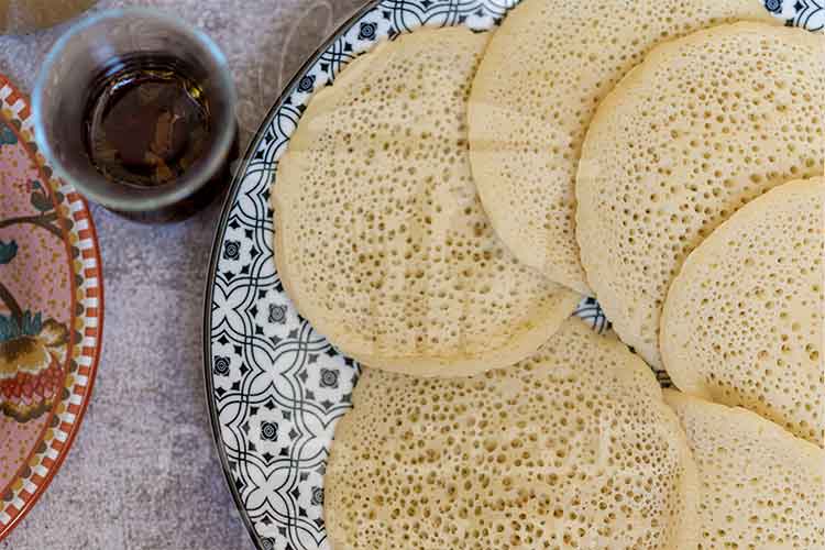 قطايف رمضان: العجينة والحشوة وطرق القلي/الفرن للمبتدئين