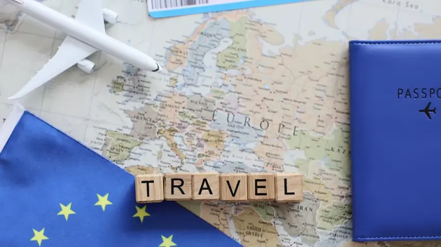 كيفية السفر والعمل في الخارج 2026 (دليل شامل)